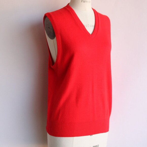 Vintage 1950s Sweater Vest, Martson's Red Orlon V Neck, Size Medium - Picture 5 of 10